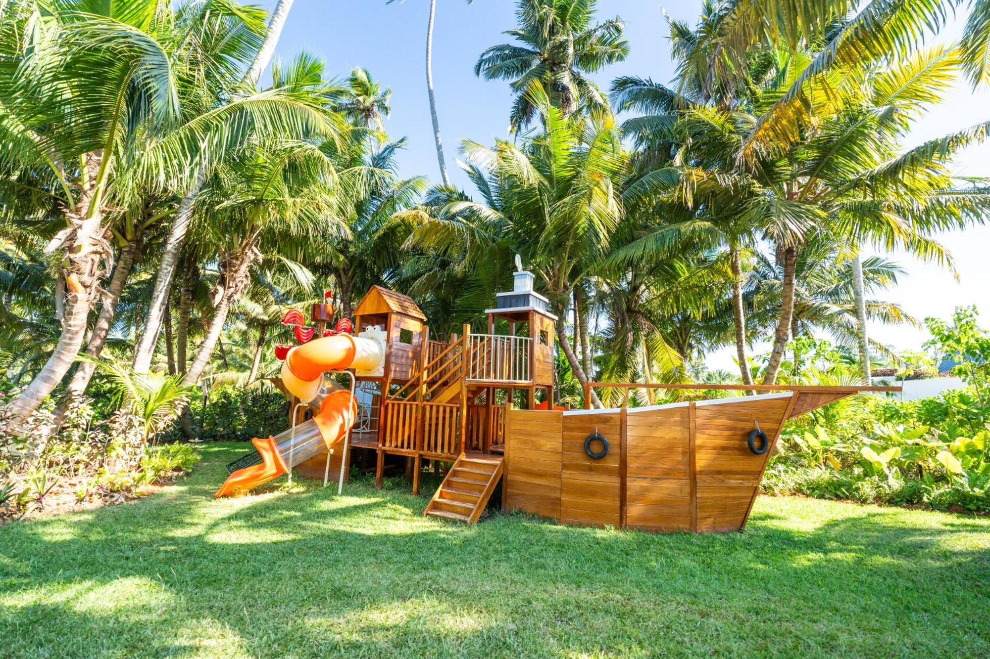 Waldorf Astoria Seychelles Platte Island Hotel Exterior photo